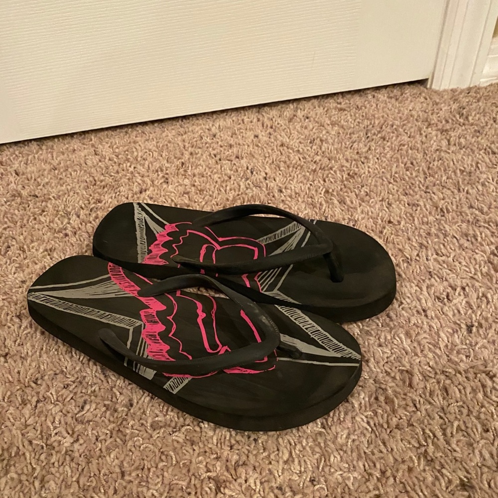 Women’s flip flops